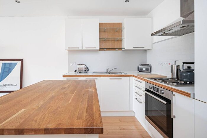 2 Bedroom Flat For Sale In Bath House, Dunbridge Street, Bethnal Green, London, E2