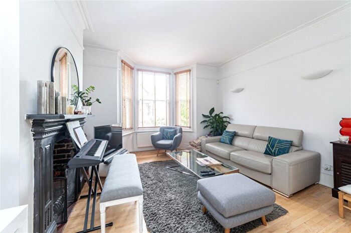 4 Bedroom Terraced House To Rent In Pattison Road, Childs Hill, NW2