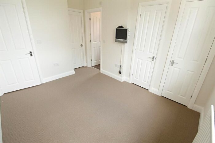 2 Bedroom Cottage To Rent In Coldharbour Road, Pyrford, GU22