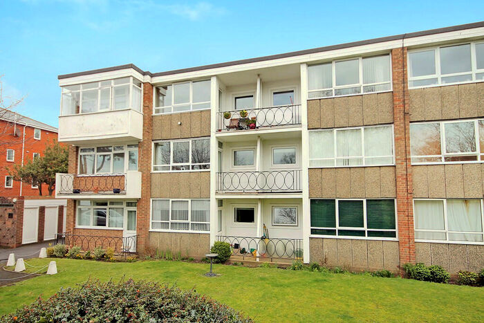 1 Bedroom Flat To Rent In Downview Road, Worthing, BN11