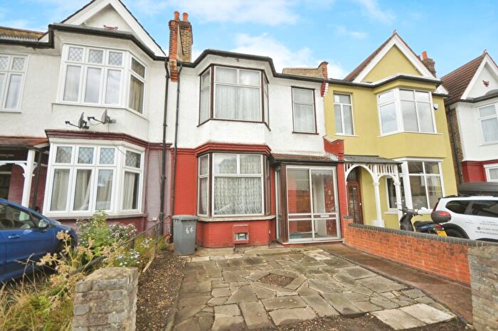 3 Bedroom Terraced House For Sale In Muirkirk Road, London, London, SE6
