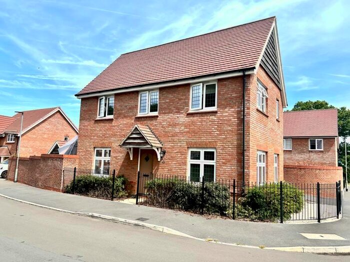 3 Bedroom Detached House To Rent In Garden Court, King Edward Close, Calne, SN11