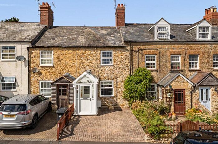 3 Bedroom Terraced House For Sale In Bauntons Orchard, Milborne Port, Sherborne, DT9