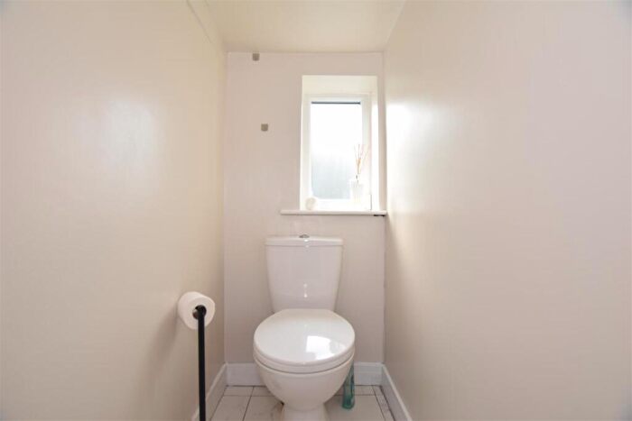3 Bedroom Semi-Detached House For Sale In Boardman Fold Road, Alkrington, M24