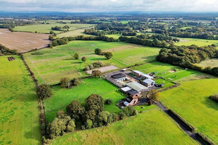 4 Bedroom Property For Sale In Grove Farm, Redbrook Street, Woodchurch, TN26