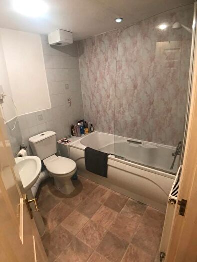 2 Bedroom Flat To Rent In Bed – Maple Gardens, , Wilmslow Road, Withington, M20