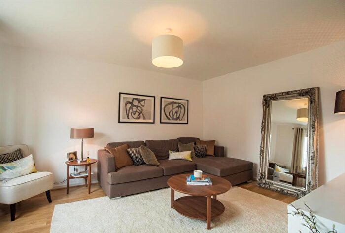 4 Bedroom Semi-Detached House To Rent In Butterworth Road, Sutton In Ashfield, NG17