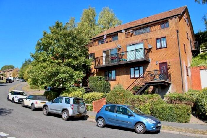 1 Bedroom Property To Rent In Garratts Way, High Wycombe, HP13