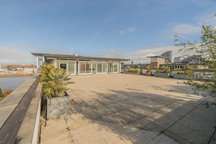 4 Bedroom Flat To Rent In Smugglers Way, London, SW18