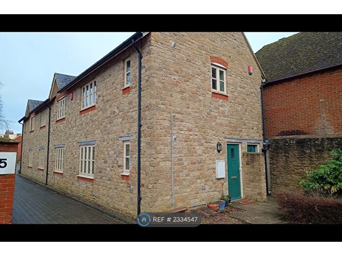 1 Bedroom Flat To Rent In Gilmore Court, Highworth, SN6
