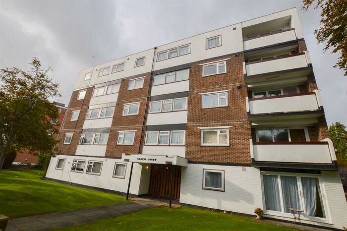 2 Bedroom Flat To Rent In Flat, Carew Court, BN21