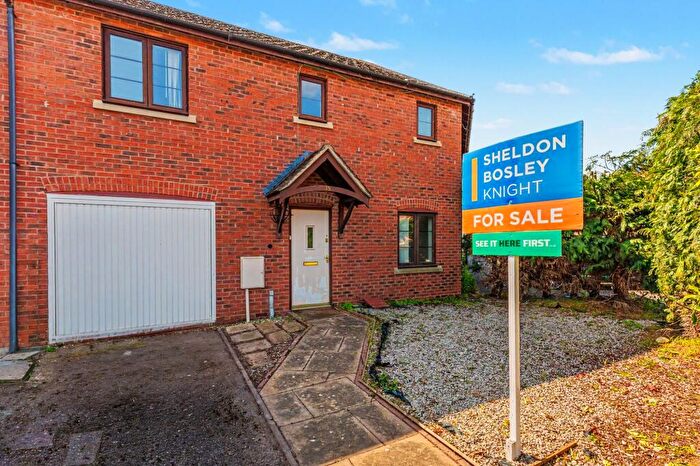 4 Bedroom Terraced House For Sale In Railway Crescent, Shipston-On-Stour, CV36