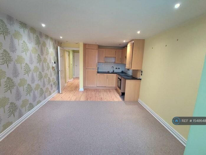 2 Bedroom Flat To Rent In Maberley View, Wavertree, Liverpool, L15