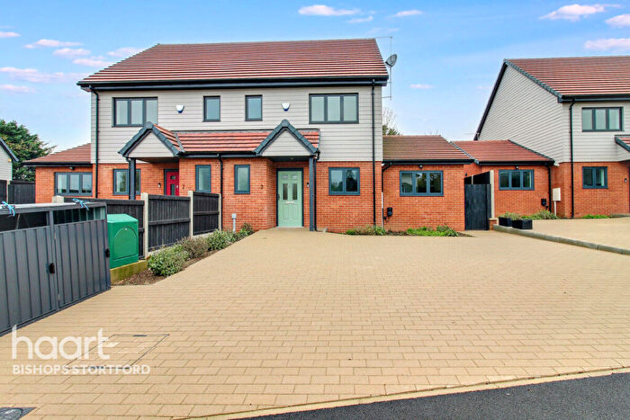 3 Bedroom Semi-Detached House For Sale In Start Hill, Bishop's Stortford, CM22