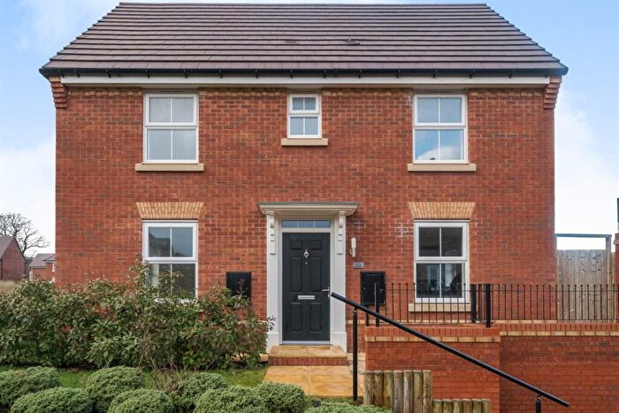3 Bedroom Detached House To Rent In Bedroom Detached House In Martin Drive, Burleyfields, ST16