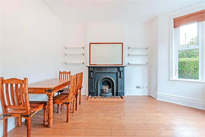 2 Bedroom Flat To Rent In Harvist Road, Queens Park, NW6
