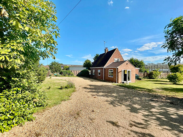 3 Bedroom Chalet For Sale In Mallard Road, Low Fulney, PE12