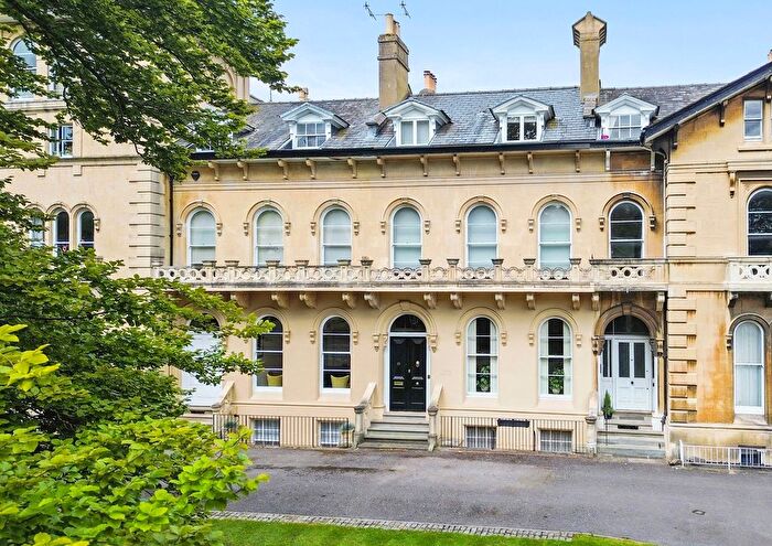 5 Bedroom Terraced House For Sale In Lypiatt Terrace, Cheltenham, GL50