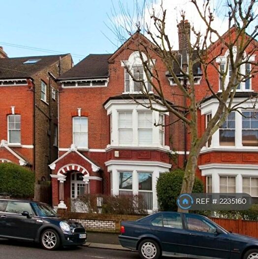 3 Bedroom Flat To Rent In Mayford Road, London, SW12