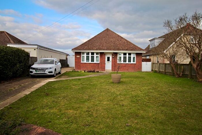 3 Bedroom Detached Bungalow For Sale In Alverstone Road, Whippingham, East Cowes, PO32