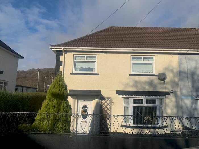 3 Bedroom Semi-Detached House For Sale In Ynyswen, Penycae, Swansea., SA9