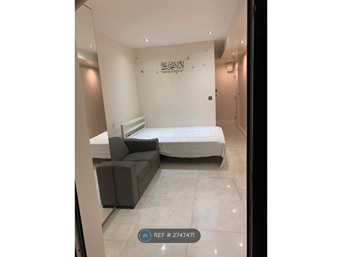 Studio To Rent In Hamilton Avenue, Ilford, IG6