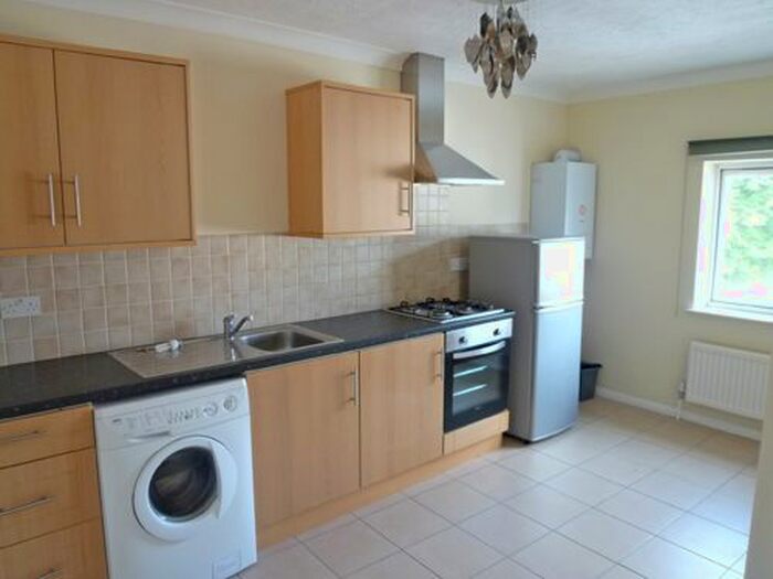 1 Bedroom Flat To Rent In Victoria Road, Bletchley, Milton Keynes, MK2