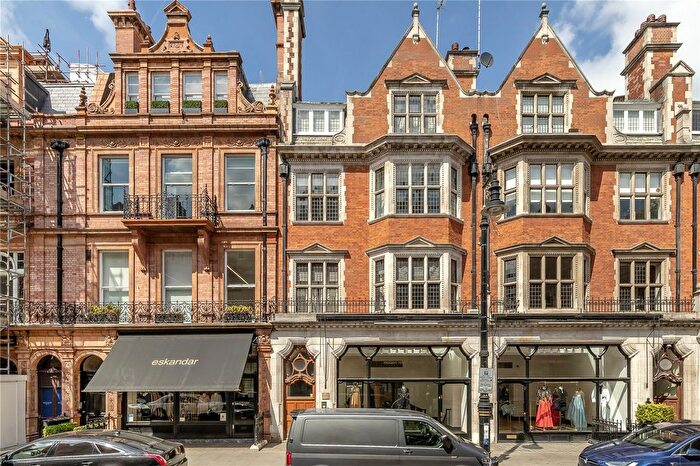 2 Bedroom Flat For Sale In Mount Street, London, W1K