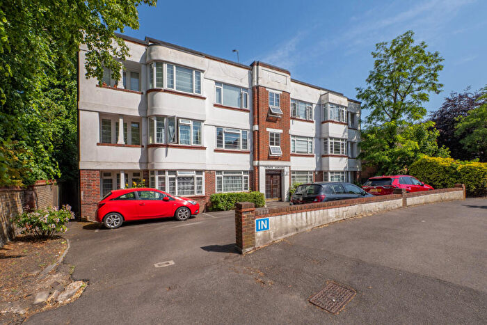 2 Bedroom Apartment For Sale In Cromer Mansions, Cheam Road, Sutton, SM1