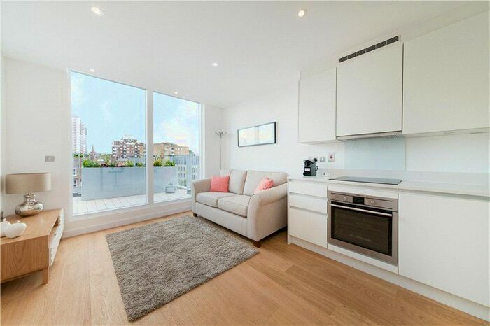 1 Bedroom Flat To Rent In Apex Court, Woodger Road, Shepherds Bush, London, W12