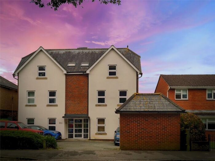 1 Bedroom Flat To Rent In Regents Park Road, Southampton, Hampshire, SO15