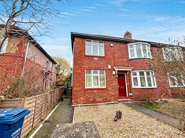 2 Bedroom Flat To Rent In Strathmore Road, Gosforth, Newcastle Upon Tyne, Tyne And Wear, NE3