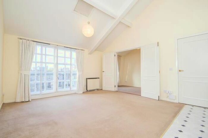 2 Bedroom Flat To Rent In St. Patrick Court, St. Patrick Square, Edinburgh, EH8