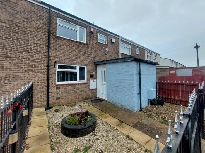 3 Bedroom Terraced House To Rent In Helvellyn Close, Bransholme, Hull, HU7