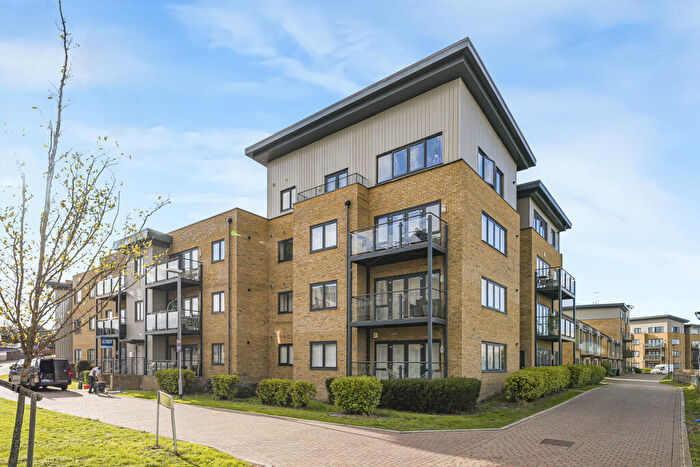 2 Bedroom Flat To Rent In Riverside Wharf, Dartford, DA1