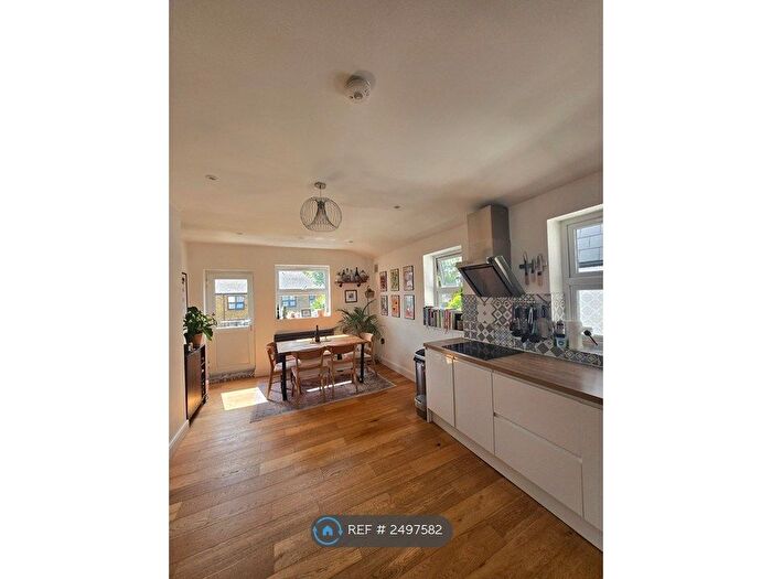 2 Bedroom Maisonette To Rent In Pevensey Road, London, SW17