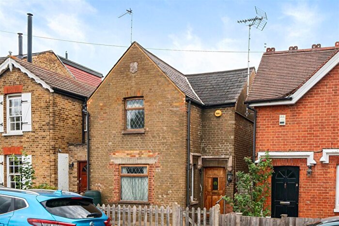 2 Bedroom Detached House For Sale In Princes Road, Kingston Upon Thames, KT2