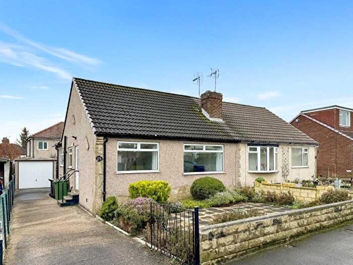 2 Bedroom Semi-Detached Bungalow To Rent In Westfield Mount, Yeadon, Leeds, LS19