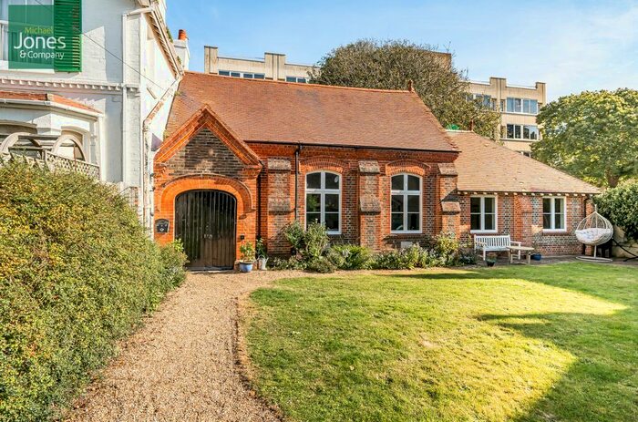 2 Bedroom Semi-Detached House To Rent In Portland Road, Worthing, West Sussex, BN11