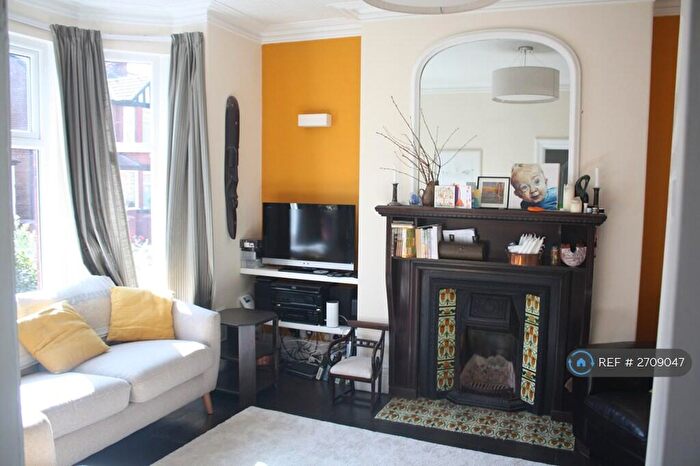 4 Bedroom Semi-Detached House To Rent In Milwain Road, Manchester, M19