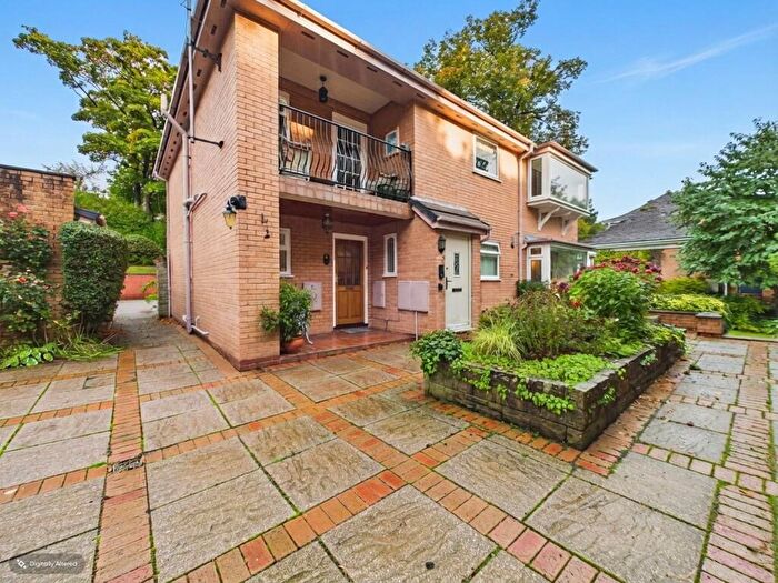 2 Bedroom Apartment For Sale In Flat Red Lodge, Buxton Road West, Disley, SK12