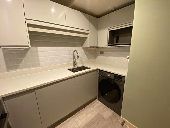 2 Bedroom Apartment To Rent In Park Road, Elland, HX5