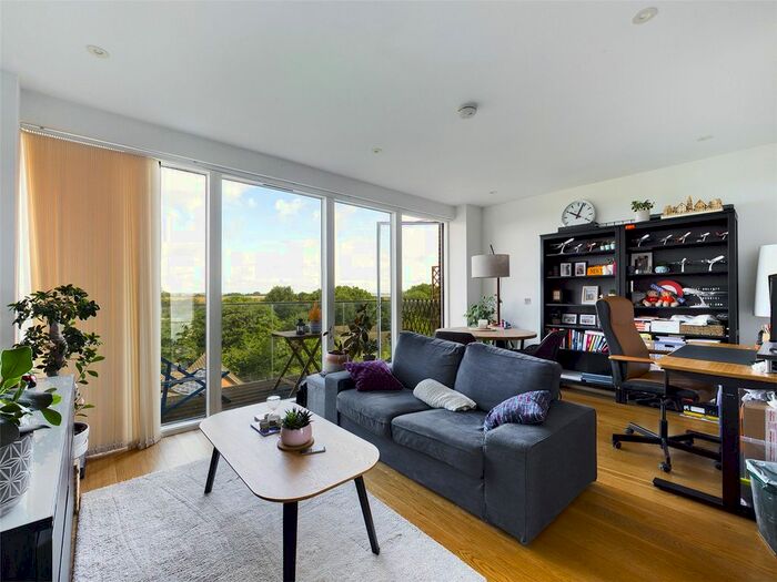 1 Bedroom Flat To Rent In Ash House, Fairfield Avenue, Staines-Upon-Thames, Surrey, TW18