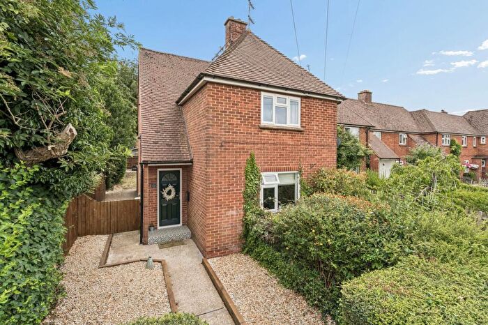 2 Bedroom Maisonette For Sale In Gryms Dyke, Prestwood, HP16