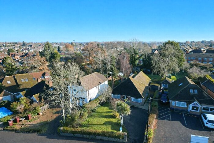 3 Bedroom Bungalow For Sale In Park Lane, Tilehurst, Reading, Berkshire, RG31