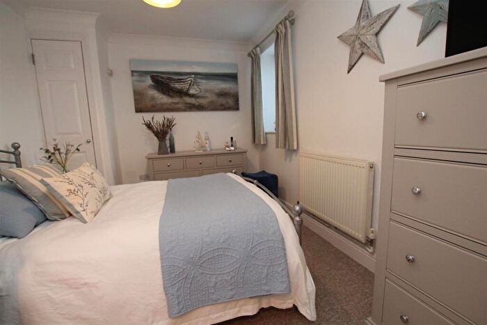 2 Bedroom Flat For Sale In Hursley Road, Chandler's Ford, Eastleigh, SO53
