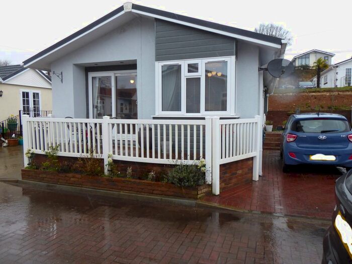 2 Bedroom Mobile/park Home For Sale In Franklin Avenue, Pilgrims Retreat, Harrietsham, Maidstone, Kent, ME17