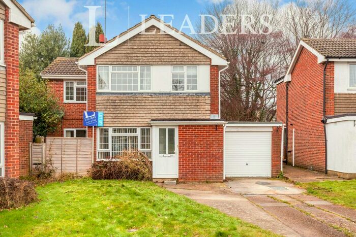 3 Bedroom Detached House To Rent In Lapwing Close, Horsham, RH13