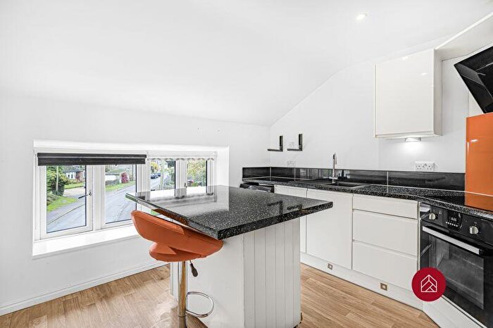 2 Bedroom Flat For Sale In East Street, Fritwell, OX27