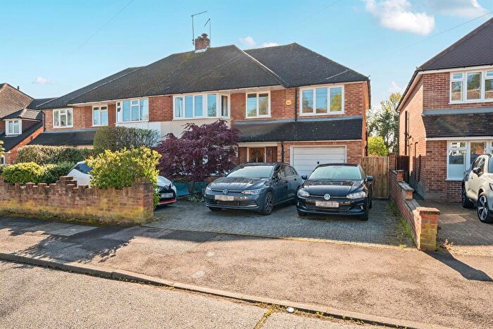 5 Bedroom Detached House For Sale In Wavell Road, Maidenhead, SL6